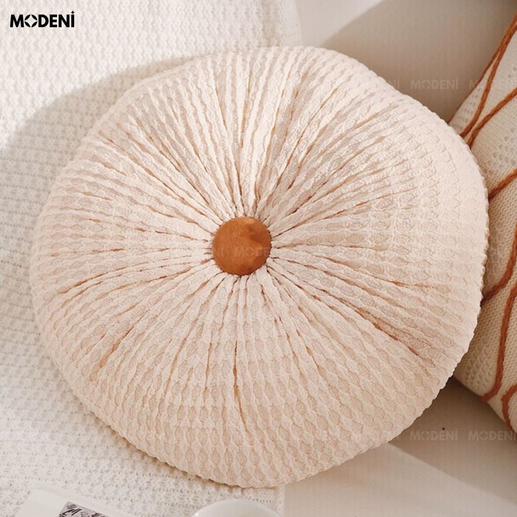 Vỏ Gối Sofa Pompon Vải Len Xốp Phong Cách Hàn Quốc Dáng Tròn Xếp Ly Đính Cúc Nâu Cho Ghế Thư Giãn