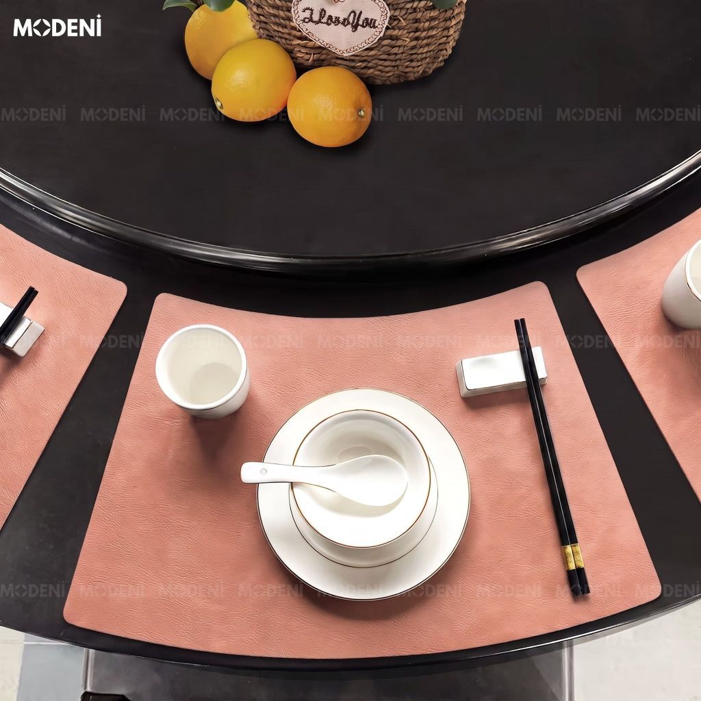 Tấm Lót Bàn Ăn Arcato Placemat PVC Giả Da Hồng Dáng Cong Bán Nguyệt Chống Nước Dễ Lau Chùi Cho Bàn Tiệc