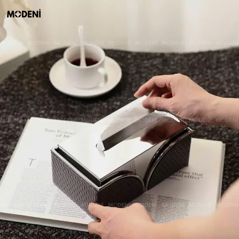 Hộp khăn giấy Hilary da PU vân caro đặt trên bàn phòng khách hiện đại