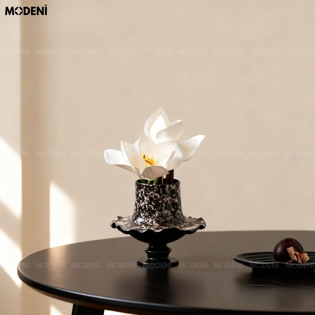 Bình Hoa Trang Trí Freen – Tuyệt Tác Cổ Điển Giao Thoa Hiện Đại, Thiết Kế Độc Bản, Nghệ Thuật Phong Cách Sang Trọng
