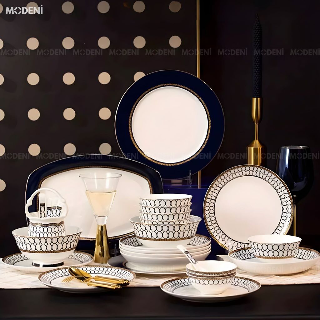 Bộ Chén Đĩa Sứ Xương Cao Cấp Aurelius – Họa Tiết Vòng Liên Hoàn Vàng Kim Trên Nền Xanh Navy Sang Trọng, Tôn Vinh Nghệ Thuật Bàn Tiệc Tinh Tế