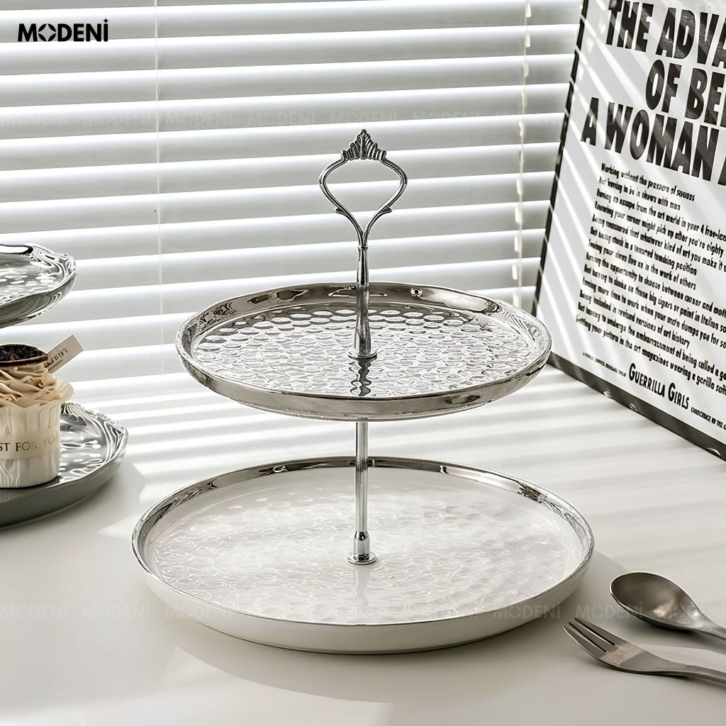 Khay 2 Tầng Ondine Sứ Tráng Men Phối Kim Loại Họa Tiết Vân Sóng Trắng Bạc Trưng Bày Bánh Ngọt Tiện Dụng Cho Tiệc Trà Chiều