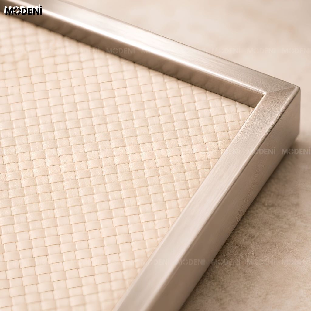 Khay Trang Trí Ivory Ellie Khung Hợp Kim Phối Da Màu Be Phong Cách Bắc Âu Elegance
