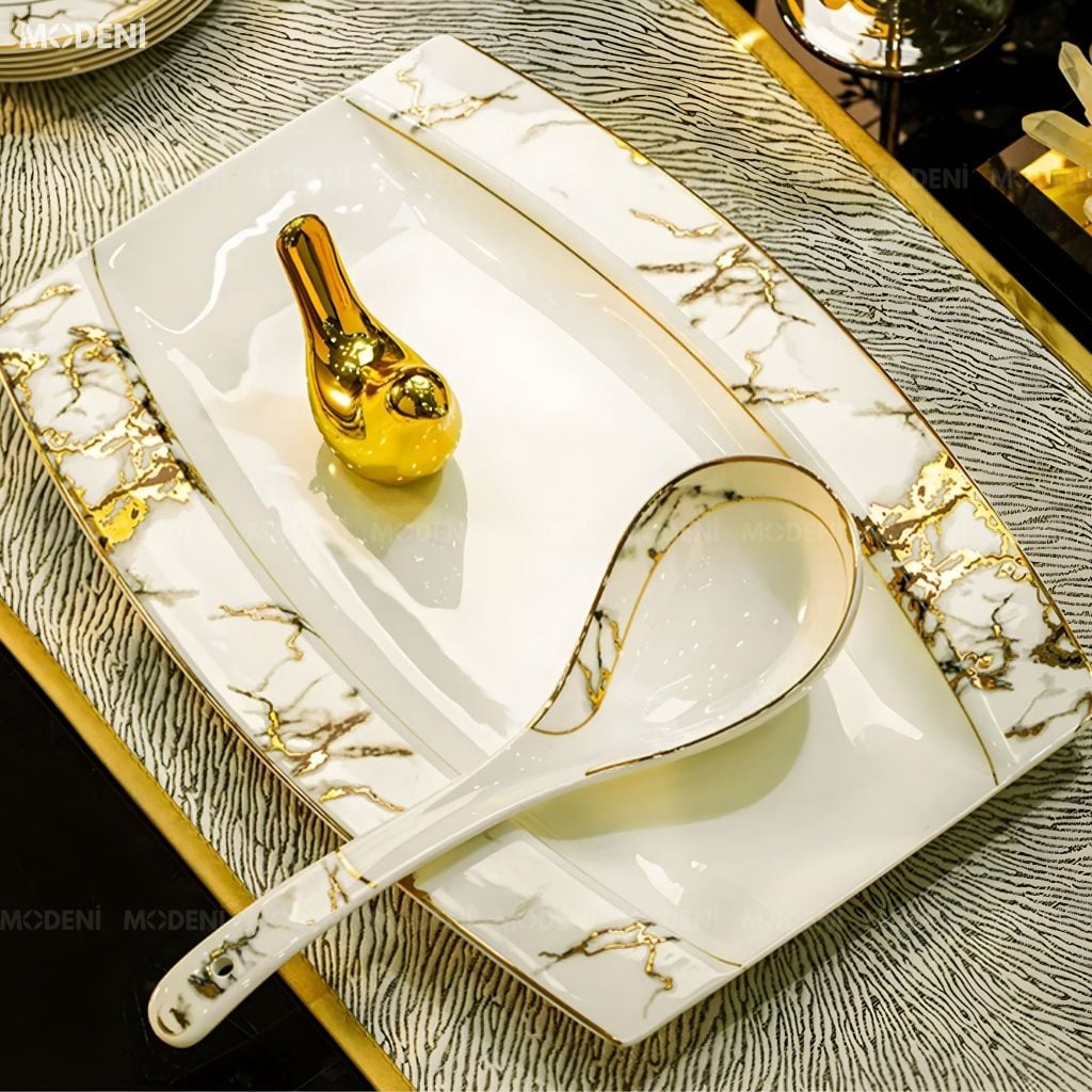 Bộ Chén Đĩa Sứ Xương Cao Cấp Marva – Họa Tiết Vân Đá Cẩm Thạch Phối Viền Vàng Kim, Biểu Tượng Của Sự Thanh Lịch Và Quyền Quý Trên Bàn Tiệc Sang Trọng