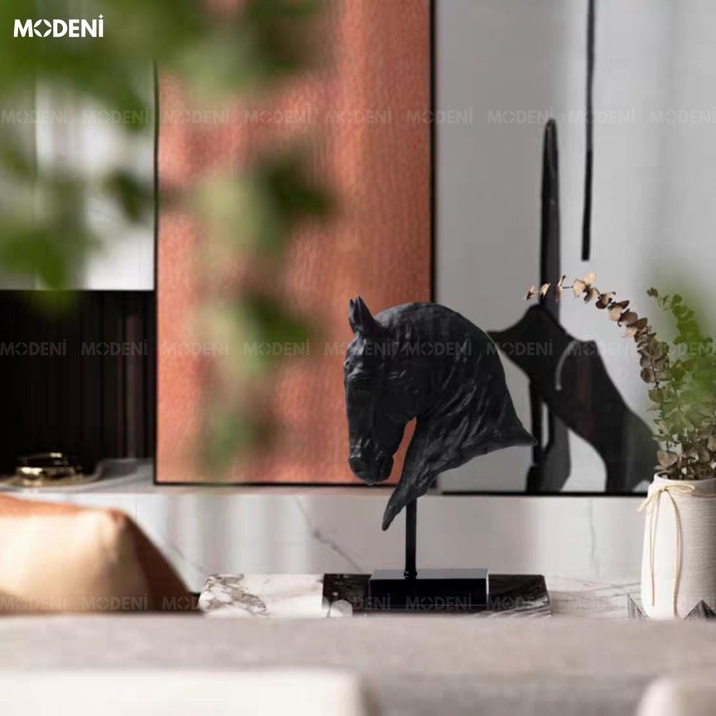 Tượng Đầu Ngựa Corvus Resin Nguyên Khối Phong Cách Modern Luxury Trang Trí Tủ Kệ