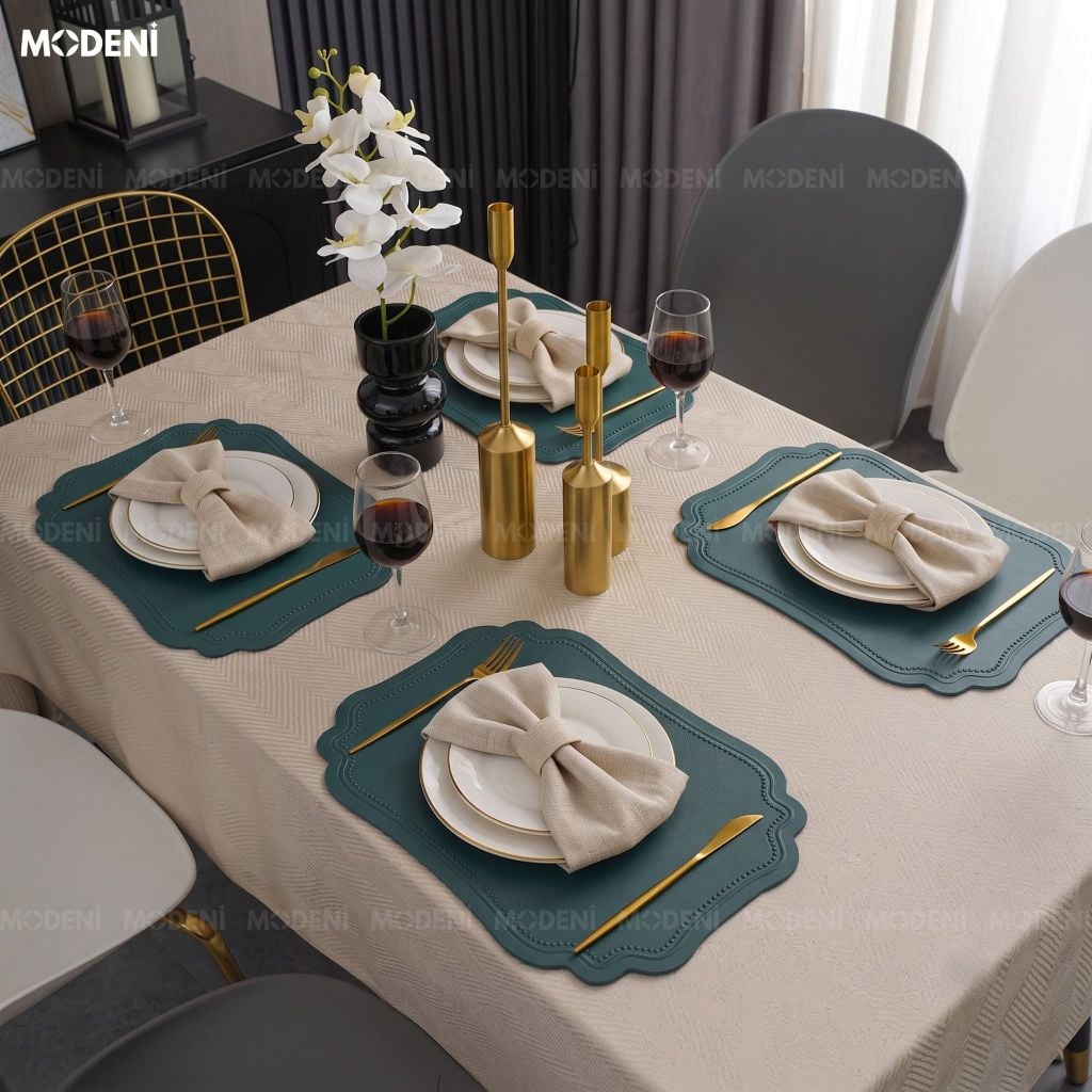 Tấm Lót Bàn Ăn Lancelot Placemat PVC Xanh Giả Da Tân Cổ Điển Chống Thấm Nước Cho Bàn Tiệc Hoàng Gia