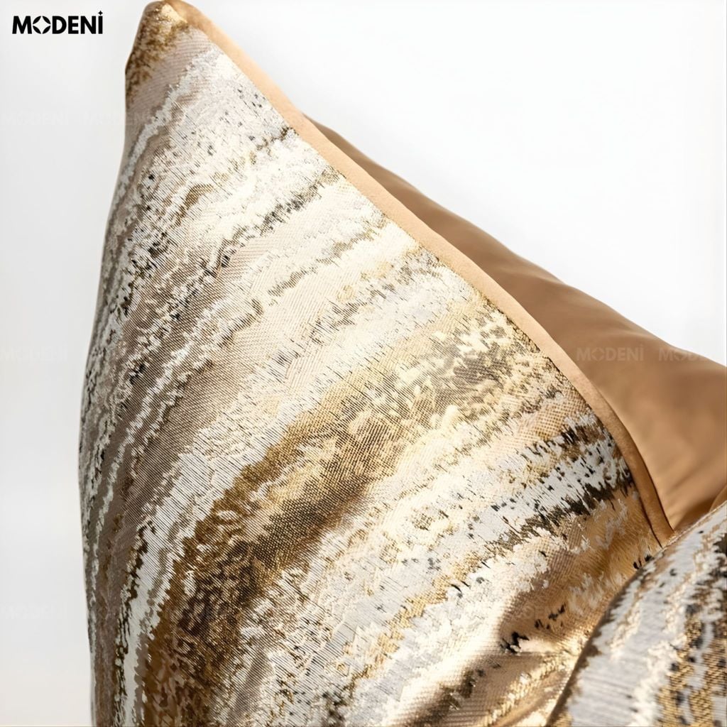 Vỏ Gối Sofa Waveform – Vải Jackquard Phối Nhung Họa Tiết Sọc Loang Ánh Kim May Dập Nổi Hiện Đại