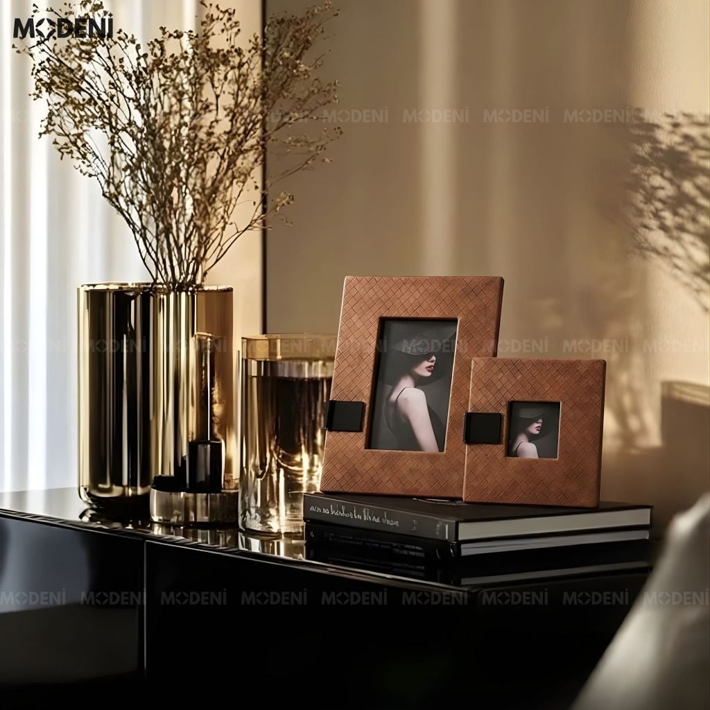 Set Khung Ảnh Aldo Da Phối Kim Loại Cao Cấp Cho Không Gian Decor Hiện Đại