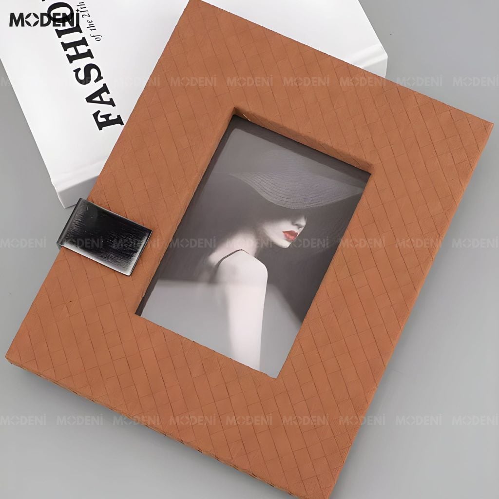 Set Khung Ảnh Aldo Da Phối Kim Loại Cao Cấp Cho Không Gian Decor Hiện Đại