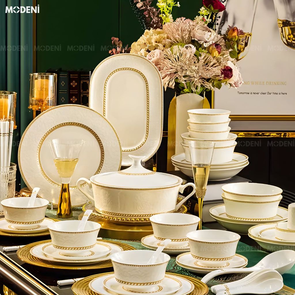 Bộ Chén Đĩa Sứ Xương Cao Cấp Valeria Gold – Họa Tiết Khắc Nổi Sang Trọng Phối Viền Vàng Kim Thanh Lịch, Tinh Hoa Nghệ Thuật Bàn Tiệc Hiện Đại