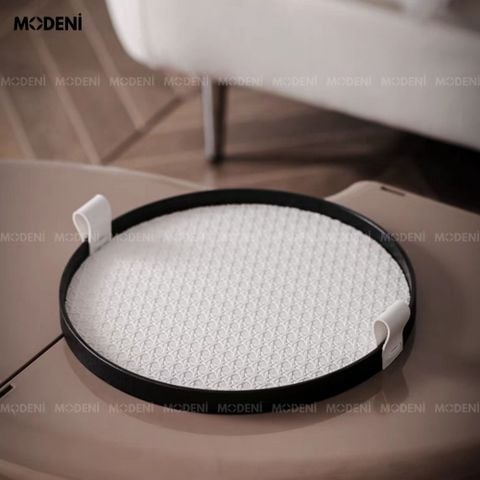 Khay tròn Astrid màu trắng, chất liệu PPS cứng nhẹ, tone hiện đại – sang trọng, thích hợp đựng vật dụng nhỏ.