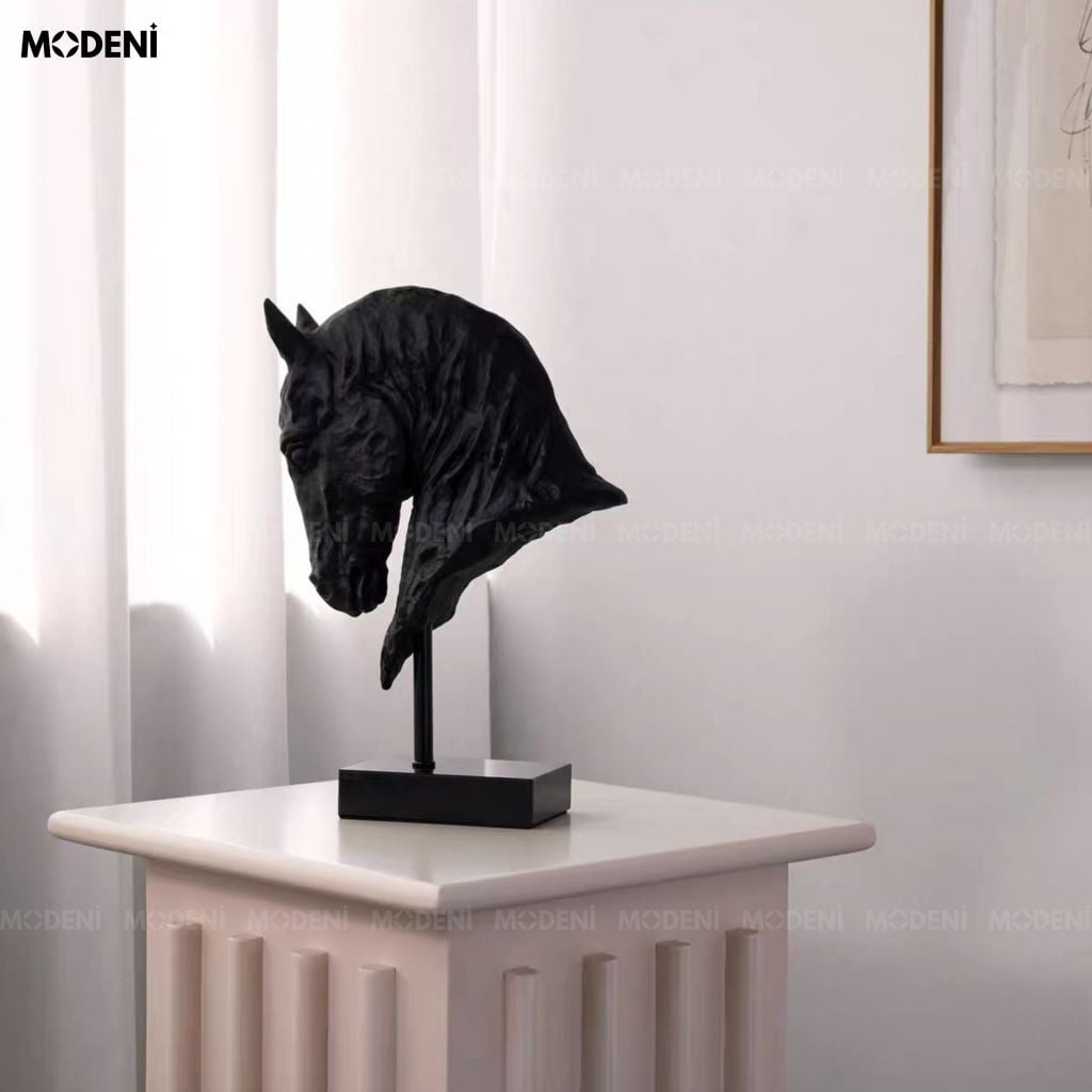 Tượng Đầu Ngựa Corvus Resin Nguyên Khối Phong Cách Modern Luxury Trang Trí Tủ Kệ