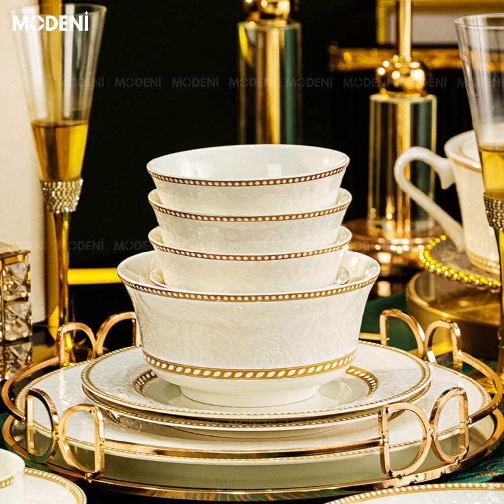 Bộ Chén Đĩa Sứ Xương Cao Cấp Valeria Gold – Họa Tiết Khắc Nổi Sang Trọng Phối Viền Vàng Kim Thanh Lịch, Tinh Hoa Nghệ Thuật Bàn Tiệc Hiện Đại