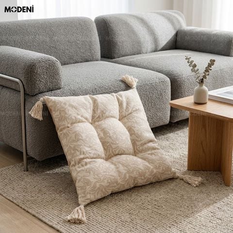 Góc chụp trực diện gối tựa lưng sofa Tasselo màu trắng hiển thị chi tiết kích thước 45x45cm và độ dày 7cm.
