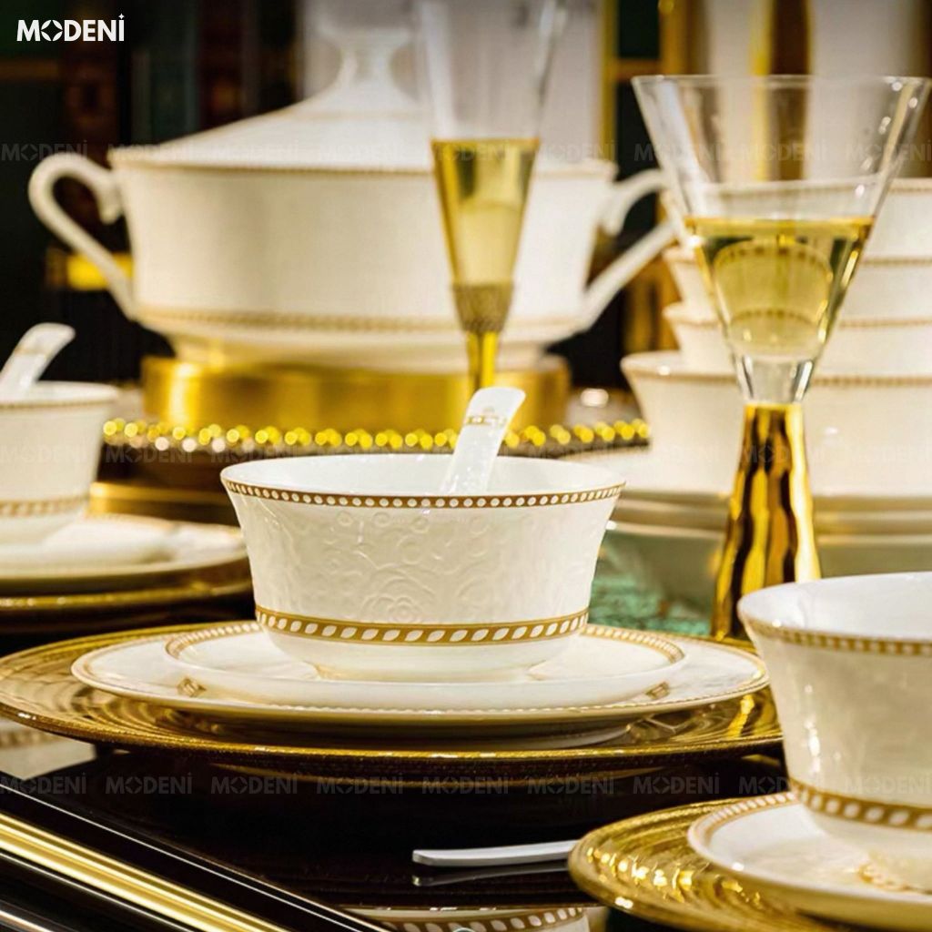 Bộ Chén Đĩa Sứ Xương Cao Cấp Valeria Gold – Họa Tiết Khắc Nổi Sang Trọng Phối Viền Vàng Kim Thanh Lịch, Tinh Hoa Nghệ Thuật Bàn Tiệc Hiện Đại