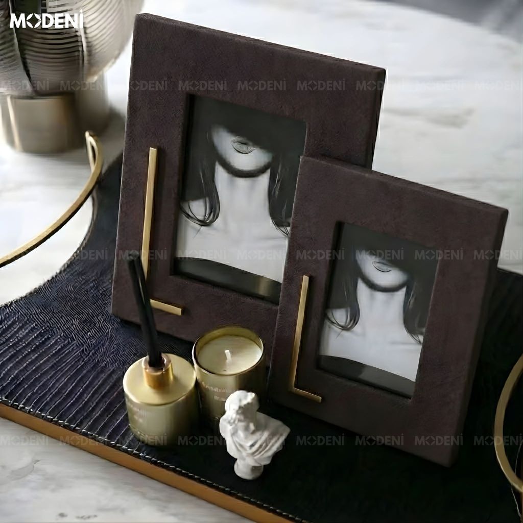 Set Khung Ảnh Deni Đen Đỏ Họa Tiết Vân Da Đà Điểu Phối Kim Loại Cao Cấp Cho Bàn Console Hiện Đại Sang Trọng