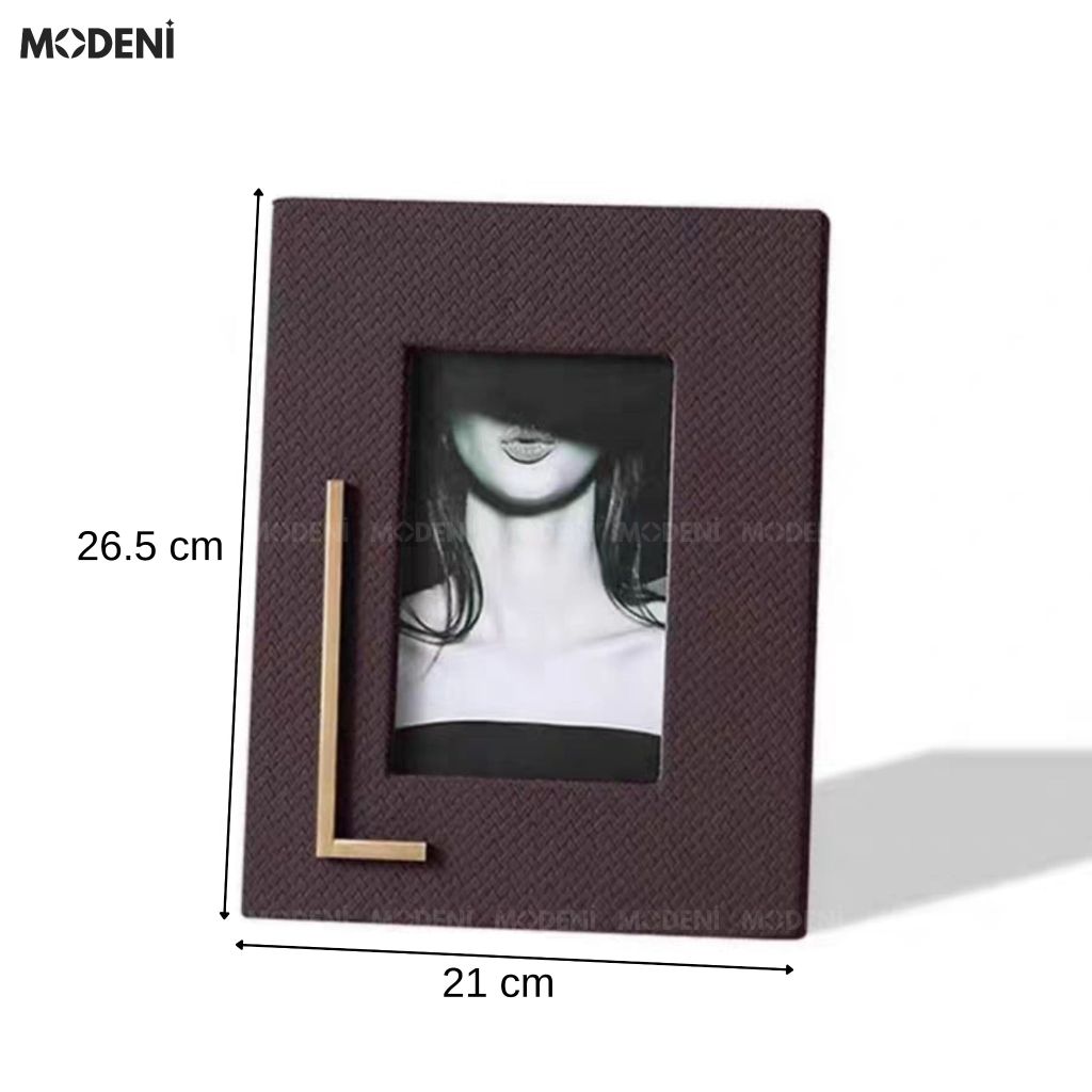 Set Khung Ảnh Deni Đen Đỏ Họa Tiết Vân Da Đà Điểu Phối Kim Loại Cao Cấp Cho Bàn Console Hiện Đại Sang Trọng