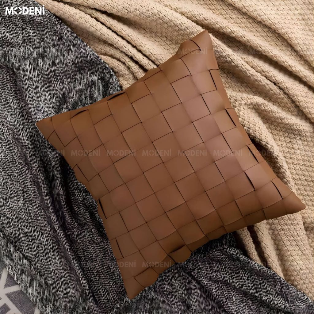 Vỏ Gối Sofa Sweepink – Da Microfiber Thiết Kế Ô Vuông Đan Tay Wabi Sabi