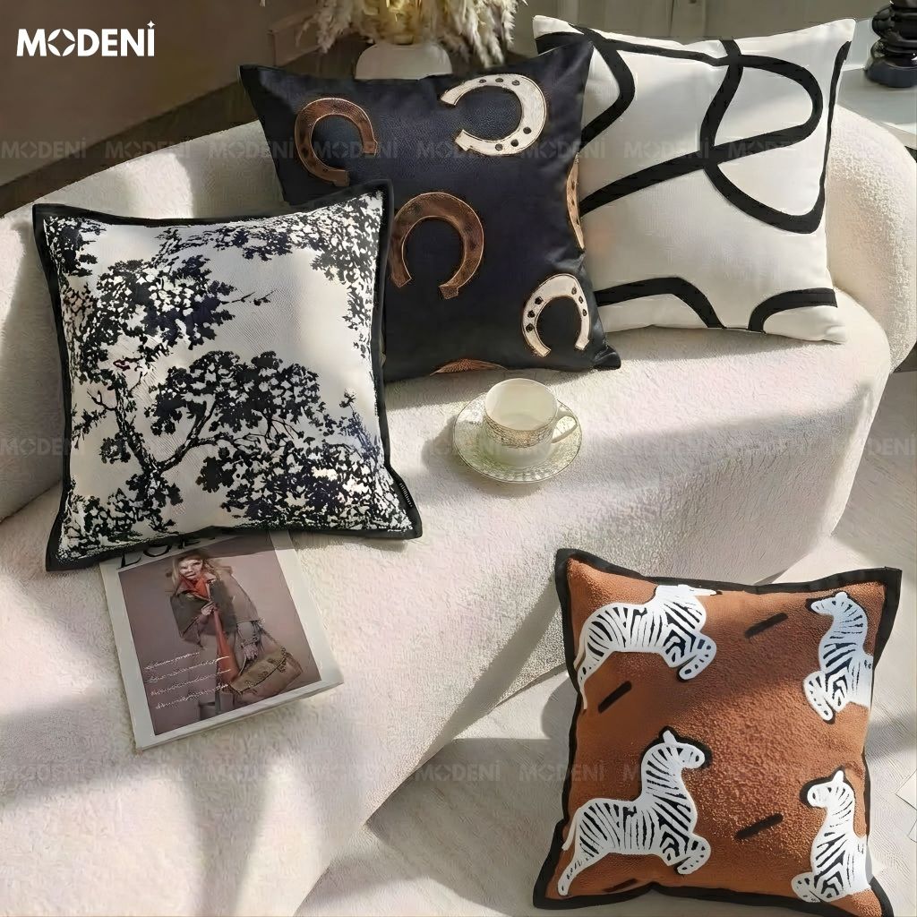 Set Vỏ Gối Sofa The Iconic Monogram Cao Cấp Điểm Nhân Sang Trọng Phong Cách Châu Âu