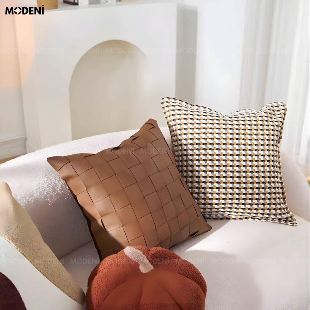 Vỏ Gối Sofa Sweepink – Da Microfiber Thiết Kế Ô Vuông Đan Tay Wabi Sabi