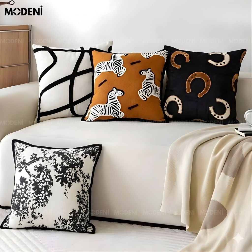 Set Vỏ Gối Sofa The Iconic Monogram Cao Cấp Điểm Nhân Sang Trọng Phong Cách Châu Âu