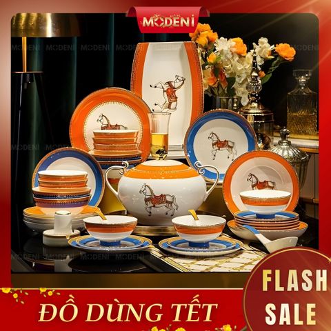  Bộ Chén Đĩa Sứ Xương Cao Cấp Cavalier – Biểu Tượng Của Tinh Thần Quý Tộc Châu Âu, Pha Trộn Sắc Cam Hoàng Gia Và Lam Cổ Điển Đầy Quyền Lực Cho Bàn Tiệc Sang Trọng 