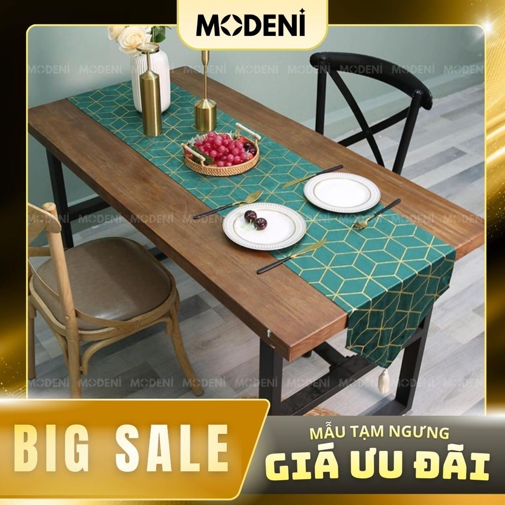 Khăn Runner Emerald Keno – Vải Polyester Xanh Ngọc, Hoạ Tiết Vàng Kim Cao Cấp – Tô Điểm Bàn Tiệc & Decor Quầy Bar Đẳng Cấp