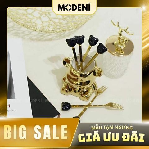  Set Lọ Đựng Muỗng Nĩa Mercy Golden Cao Cấp – Thiết Kế Hình Gấu Mạ Vàng Sang Trọng, Kèm 6 Nĩa Tráng Miệng Nghệ Thuật, Phù Hợp Decor Bàn Tiệc, Bàn Ăn Hoặc Quà Tặng Độc Đáo 