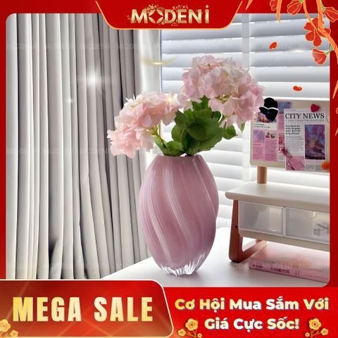  Bình Hoa Binky Thủy Tinh Pastel Hồng Nhạt Cao Cấp – Vân Lượn Mềm Như Sóng Gió Sớm | Decor Góc Chill Dịu Dàng & Tươi Sáng 
