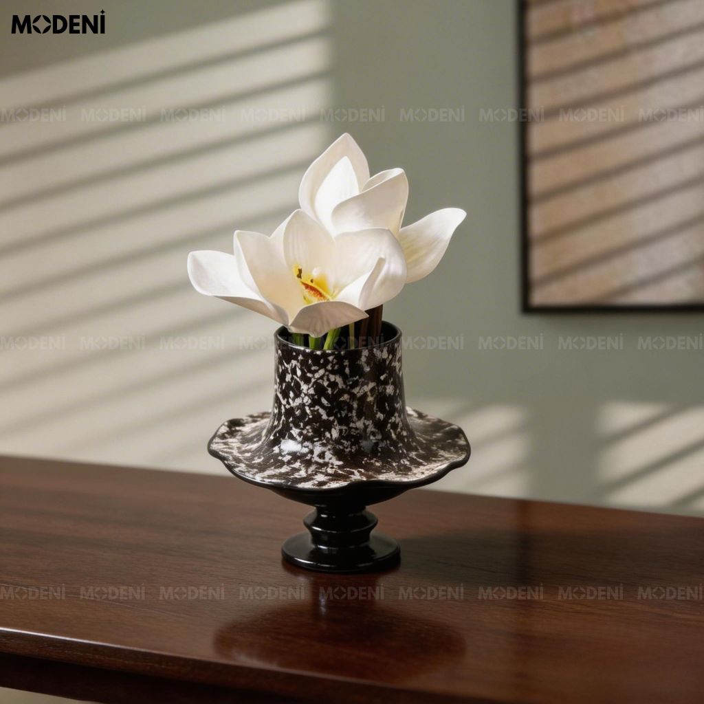 Bình Hoa Trang Trí Freen – Tuyệt Tác Cổ Điển Giao Thoa Hiện Đại, Thiết Kế Độc Bản, Nghệ Thuật Phong Cách Sang Trọng