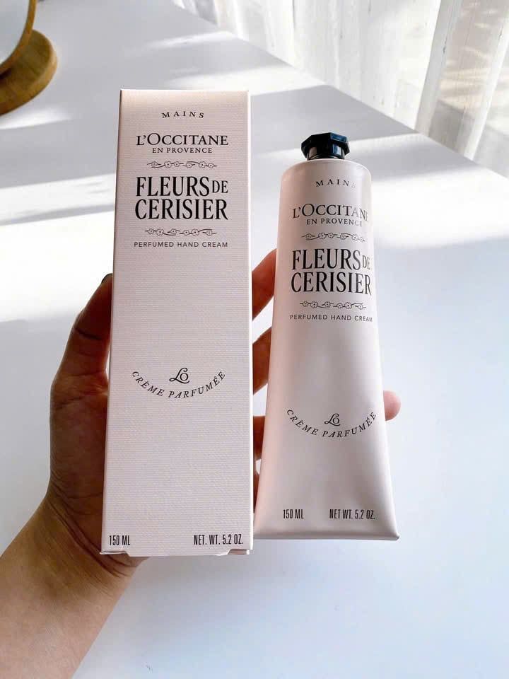Dưỡng tay L'Occitane mùi CHERRY BLOSSOM 150mL