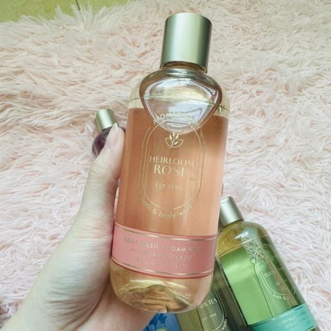 Sữa tắm thư giản Bath & Body Works Aromatherapy Body Wash HEIRBLOOM ROSE 295mL