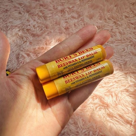 Son dưỡng không màu Burt's Bees Lip Balm