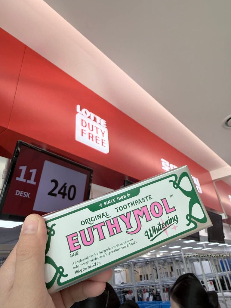 Kem Đánh Răng Euthymol Whitening Toothpaste Hồng 106g