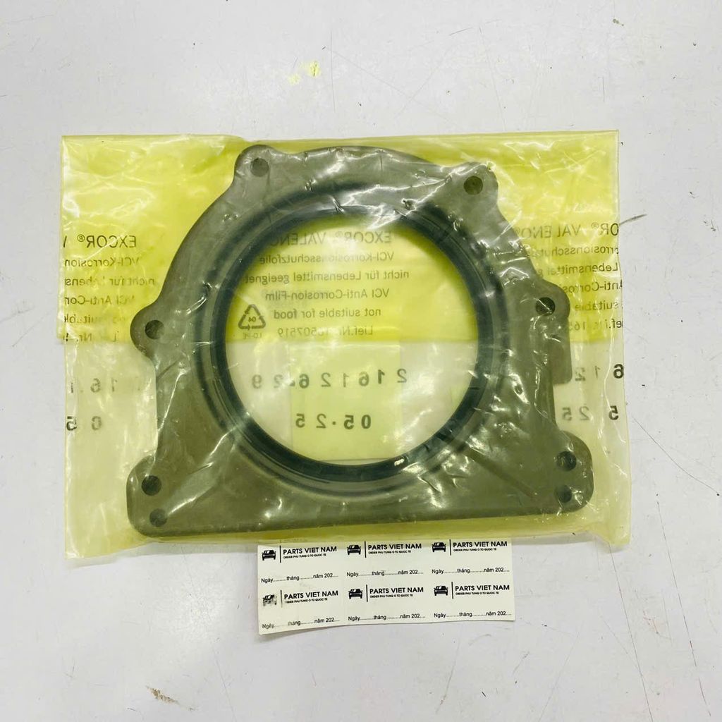 Phớt đuôi trục cơ Mercedes C-CLASS (W203, W204, C204) C180, C200, C230, C250, E-CLASS (W211, W212, S211, S212, C207, A207) E200, E250, CLK, CLC (C209, A209, CL203), SLK (R171, R172), Sprinter (W906). Động cơ M271. Đời 2002 - 2016. Hàng xịn. Mã A2710140004