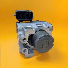 Cụm điều khiển phanh ABS Toyota Highlander đời 2001- 2003. Hàng tháo xe zin mới 90% đặt mỹ 18 ngày. Mã 44510-48020, 4451048020