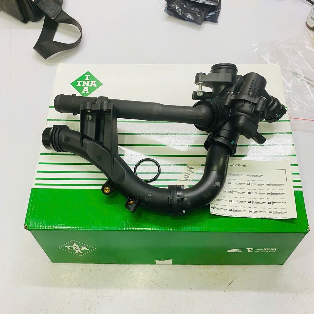 Cụm van hằng nhiệt Mercedes C-Class (W204, W205, S205, C205, A205), E-Class (W212, W213, S212, S213, C207, C238), GLC (X253, C253) , SLC (R172), SLK (R172) .Đời 2012 - 2023. Hàng INA. Động cơ M274. Mã A2742003100, A2742000115, A2742004200, A2742004300