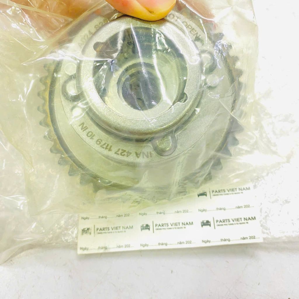 Nhông cam hút (Bánh răng cam hút ) Mercedes C-CLASS (W204, S204, C204) C180, C200, C250, E-CLASS (W212, S212, C207, A207) E200, E250, SLK (R172). Đời 2007 - 2016. Hàng INA. Mã A2710502347