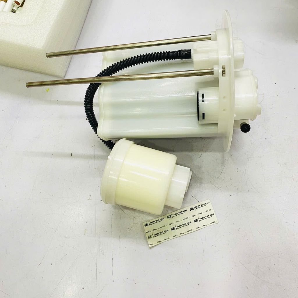 Lọc xăng (Cụm vỏ bơm xăng) Toyota Vios NCP92, NCP93, Yaris NCP90, NCP91, NCP92, NCP93, Ractis. Đời 2005 - 2016. Hàng cao cấp. Động cơ 1NZFE 2NZFE. Mã 7702452171