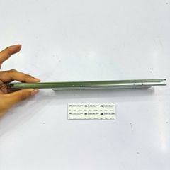 Ray kính cửa sau Toyota Innova, Fortuner. Đời 2015 - 2022. Hàng cao cấp. Mã trái 699050K100, phải 699060K100
