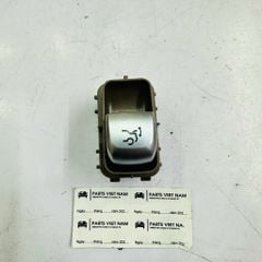 Công tắc mở cốp sau mầu nâu Mercedes W205 C200, C250, C300, C350, W213 E200, E250, E300, W222 S300, S400 đời 2014 - 2022. Hàng xịn không vỏ. Mã A2229051704, A2059051713