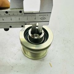 Puly máy phát Mercedes C-Class W205, C205, C180, C200, C300, E-Class W213, C238, E200, E300, GLC X253, C253, GLC200, GLC300. Động cơ M264. Đời 2018 - 2023. Hàng INA. Mã A2641550000, A0009062607, A0009062807, A0009069705, A0009069805, F-552901.06