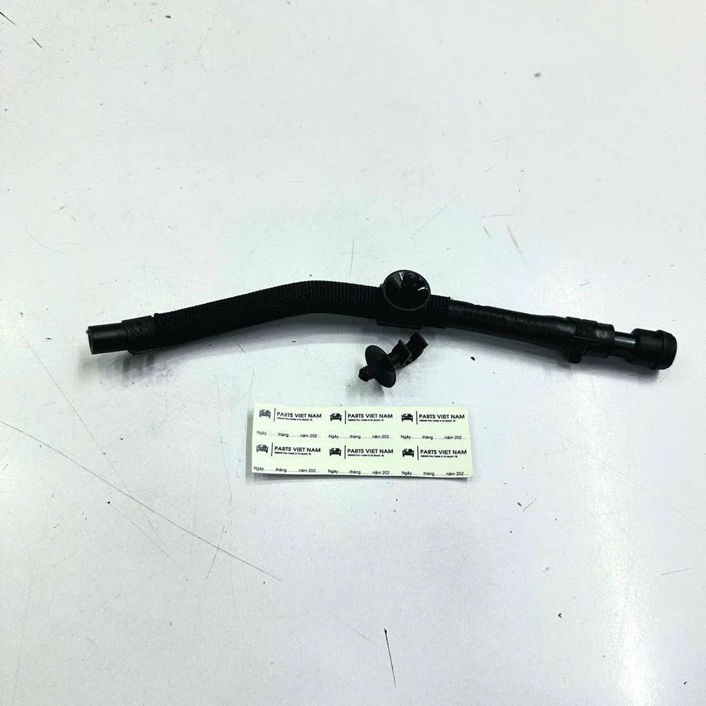 Ống nước làm mát động cơ Mercedes C-Class W205, C200, C300, E-Class W213, E200, E300, GLC, X253, GLC200, GLC300, V167, GLE350. Động cơ M264. Đời 2017 - 2023. Hàng Hella. Mã A2642003101, A2642008700