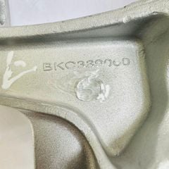 Chân đầu máy hay chân máy phải Mazda CX-5 KF. Động cơ 2.0 2.5. Đời 2017 - 2022. Hàng Changan. Mã K15639060