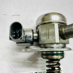 Bơm cao áp Mercedes C-CLASS (W205, S205, C205, A205). Động cơ M274. Đời 2013 - 2023. Hàng VDO. Mã A2740700501, 2910003241800
