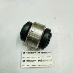 Quả cao su số 3 (Cao su càng sau) BMW Series 1, 2, 3, 4 (E81, E82, E87, E88, F20, F21), (F22, F23, F87), (E90, E91, E92, E93, F30, F31, F34), (F32, F33, F36, F82, F83), X1 (E84) sDrive 18i, 20i, xDrive, 28i .Đời 2004 - 2021. Hàng BMTSR. Mã 33326792553