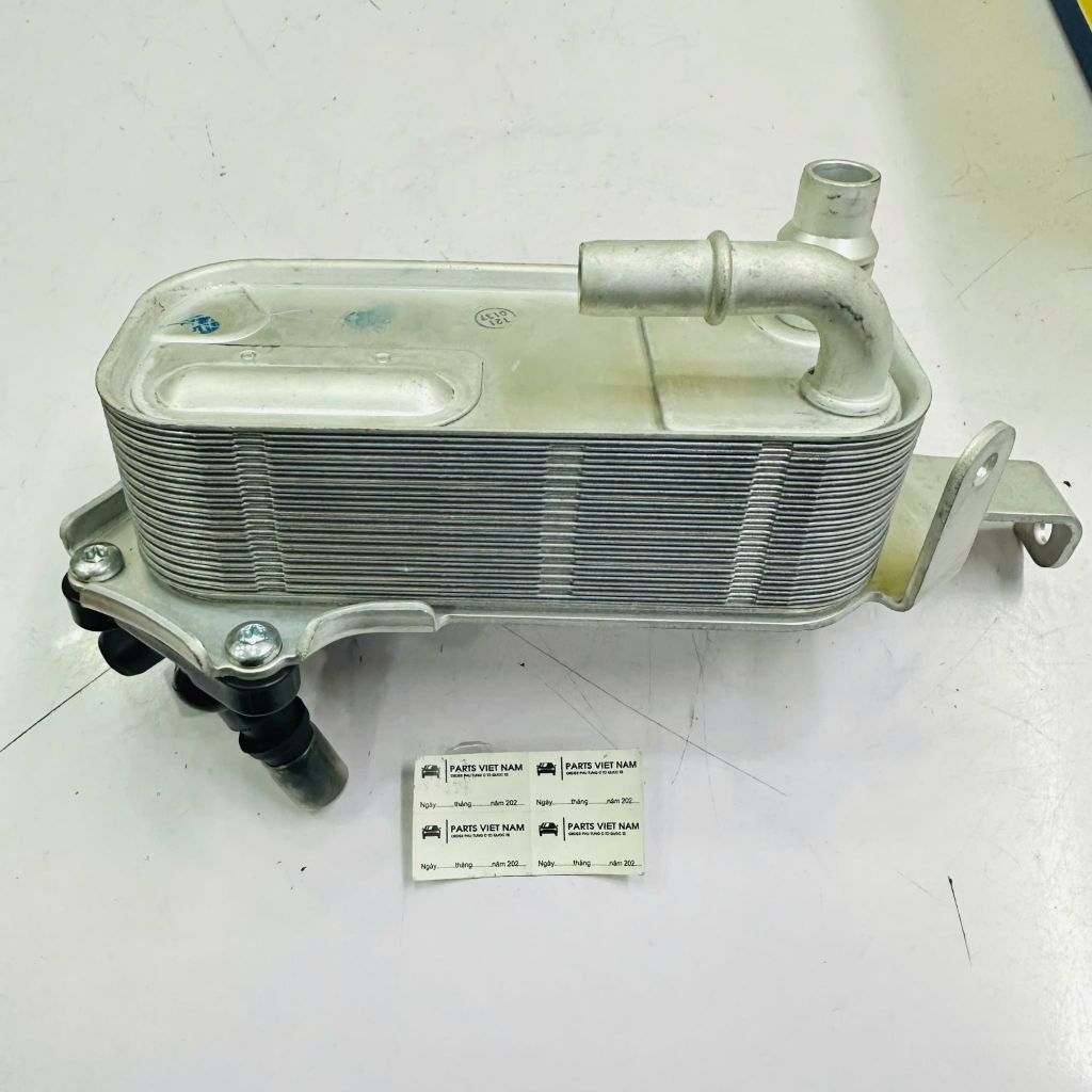 Két làm mát dầu số BMW X3 (F25) sDrive/xDrive 20i, 28i, 35i, X4 (F26) xDrive 20i, 28i, 35i. Đời 2010 - 2018. Hàng Magneti Marelli. Mã 17217593856