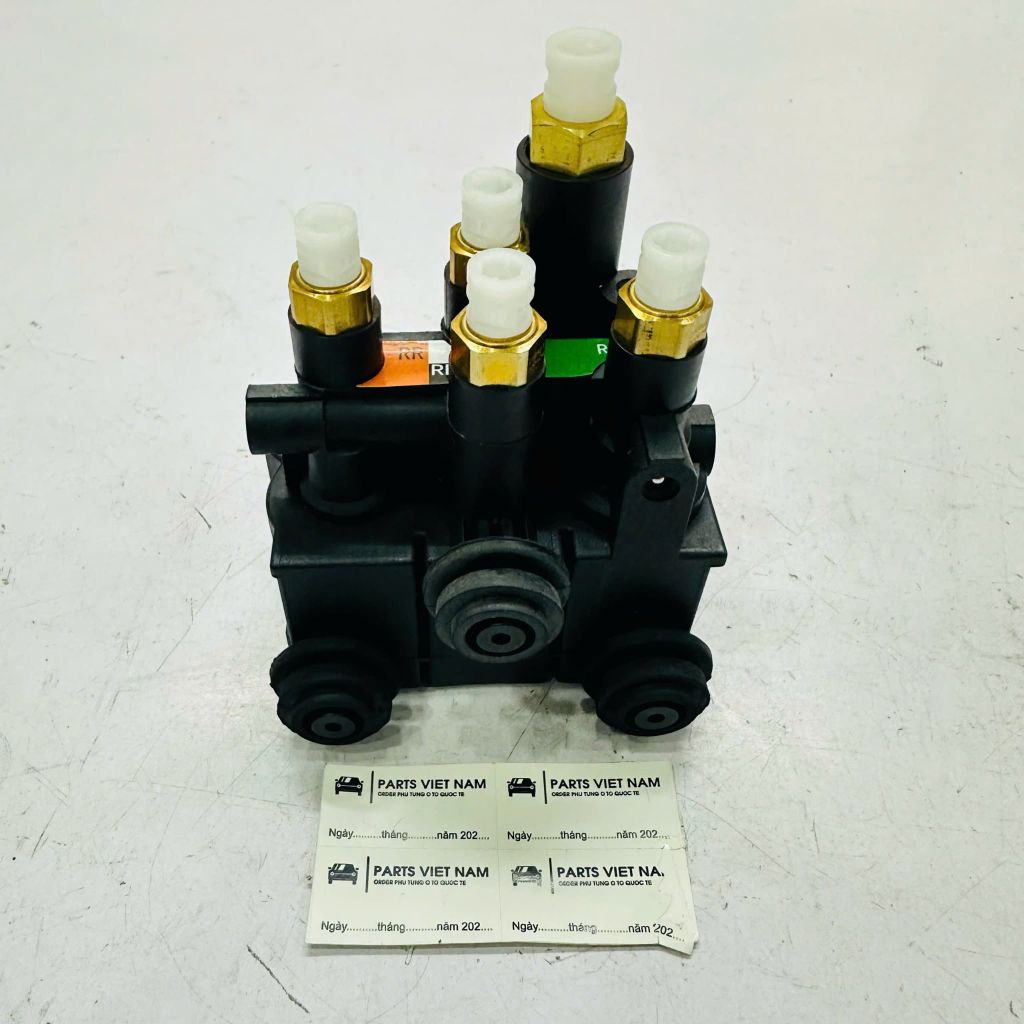 Van chia hơi sau Land Rover Range Rover (L405), Sport (L494), Discovery 5 (L462). Đời 2012 - 2022. Hàng cao cấp. Mã LR037082, LR070246, LR113342, LR176326