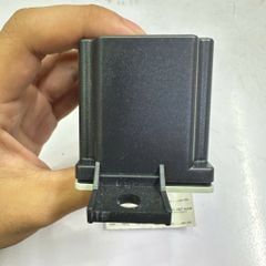 Ắc quy phụ (Bộ chuyển đổi điện áp) Mercedes C-Class (W205, S205, C205) C180, C200, C250, C300, AMG C43, E-Class (W213, S213, C238, A238) E200, E250, E300, E400, AMG E43, GLC (X253, C253) GLC200. Đời 2013 - 2023. Hàng Delphi. Mã A2059053414