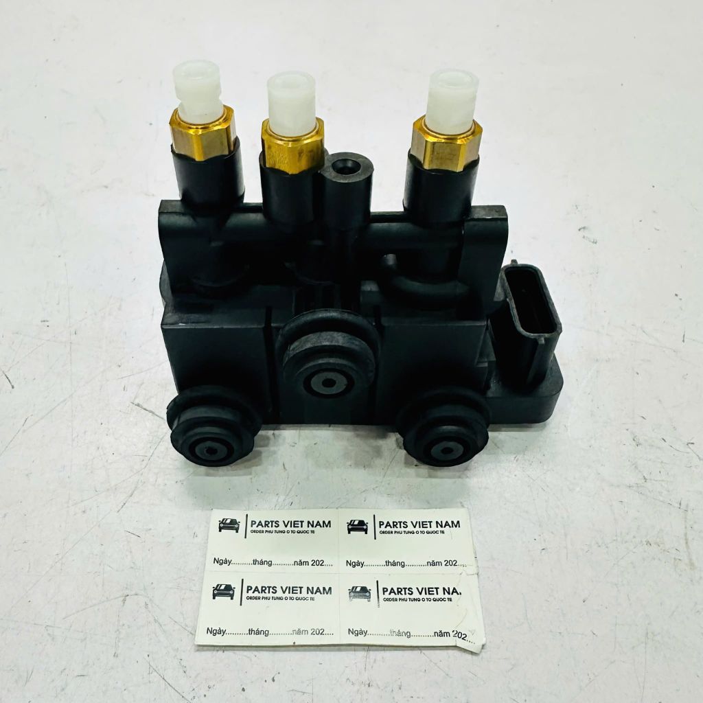 Van chia hơi trước Land Rover Range Rover (L405), Sport (L494), Discovery 5 (L462), Defender (L663). Đời 2012 - 2022. Hàng cao cấp. Mã LR037081, LR070245
